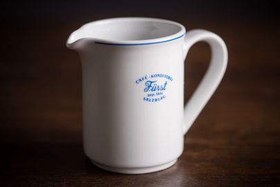 Fürst porcelain creamer