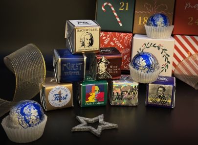Köstlichkeiten zum Wiederbefüllen von Adventkalendern