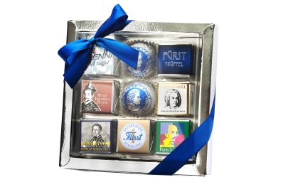 Assorted house specialities gift box, 9 pcs.
